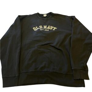 XL EMBROIDERED THICK “Old Navy” crew neck in good condition (navy blue)